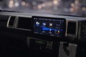 ハイエースワゴンに社外ナビを取り付けた実車写真